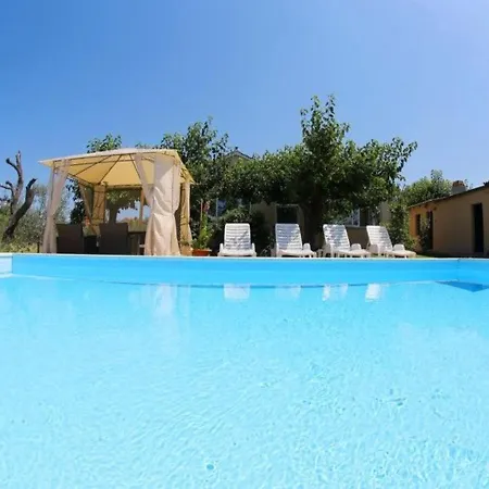 빌라 Lovely In With Private Swimming Pool Sukošan
