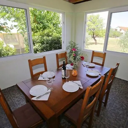 Lovely In With Private Swimming Pool *